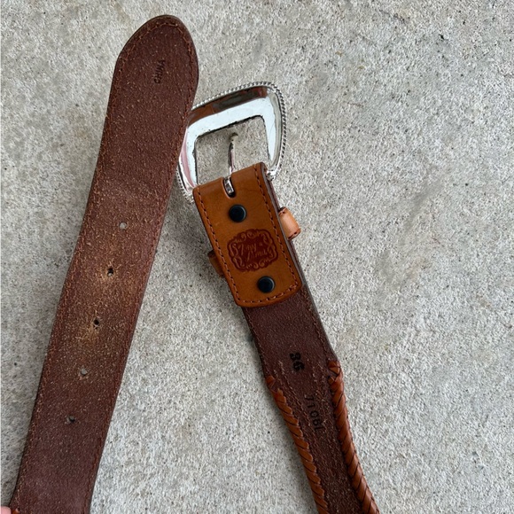 Men’s Authentic Tony Lama Vintage Brown Braided Western Leather Concho Belt 36 - Picture 6 of 16
